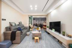 秦忆荣府南区 3室2厅2卫 124.00m² 170万