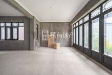 绿城富春玫瑰园 4室3厅3卫 250.00m² 1500万