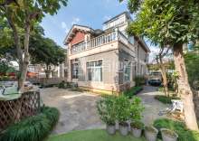 秀水山庄 4室2厅3卫 266.38m² 650万