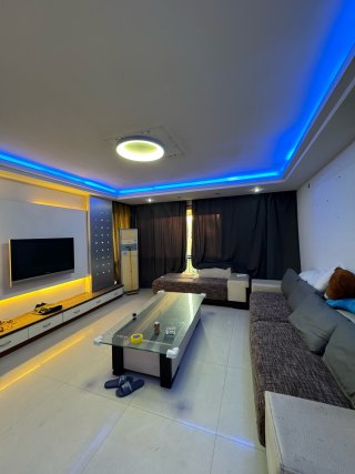 容大五环城市花园 3室2厅2卫 126.00m² 2100元/月