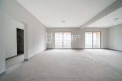 富春壹号院 4室2厅3卫 125.00m² 248万