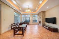 金苑山庄 4室2厅3卫 317.00m² 1300万