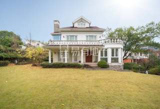 金都富春山居(别墅) 5室2厅3卫 366.00m² 2200万