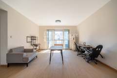 复城国际 4室2厅2卫 180.00m² 330万