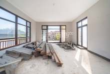 悦山雅苑 4室2厅3卫 293.54m² 2000万