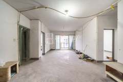铭鹤花园 5室2厅3卫 88.00m² 135万
