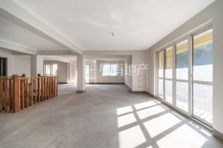 新桃源 5室2厅2卫 140.12m² 235万