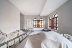 绿城富春玫瑰园 4室2厅3卫 331.87m² 9000元/月