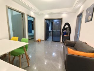 秦忆荣府南区 2室1厅1卫 65.00m² 1600元/月