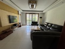 阳光里 3室2厅2卫 134.00m² 2000元/月