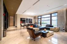 悦山礼苑 4室2厅4卫 241.00m² 1790万