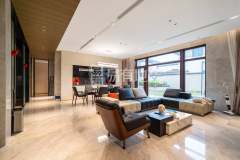 悦山礼苑 4室2厅4卫 241.00m² 1790万