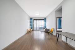 融创微风之城(公寓住宅) 3室2厅2卫 96.56m² 1800元/月