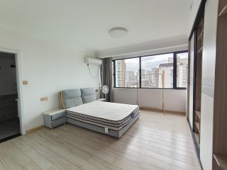 公望公寓 1室1厅1卫 107.00m² 1400元/月