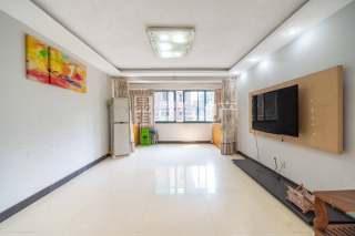 中光花园 3室2厅2卫 134.00m² 125万