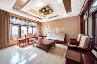 九龙一号 4室2厅4卫 330.00m² 8300元/月