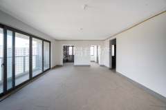 秦忆荣府南区 4室2厅2卫 142.00m² 156万