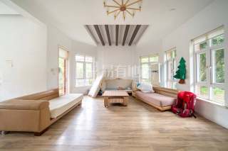 金苑山庄 5室3厅2卫 258.72m² 1195万