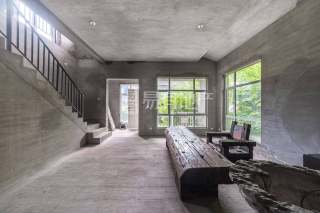 绿城七里香溪 3室1厅1卫 234.18m² 1080万