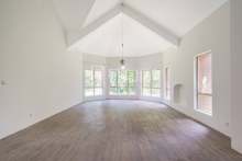 绿城七里香溪 4室2厅3卫 386.82m² 2300万