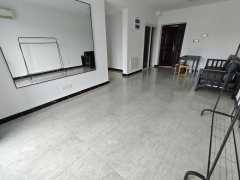 望钰和府南区 3室2厅1卫 97.00m² 1900元/月