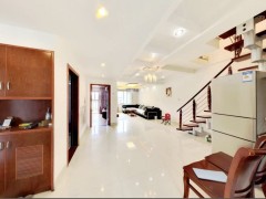 新桃源 4室2厅2卫 119.00m² 2000元/月