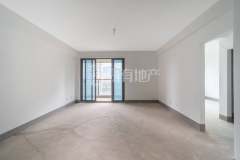 秦忆荣府南区 4室2厅2卫 160.00m² 160万