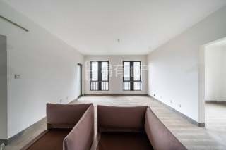 五月香山(公寓住宅) 5室2厅2卫 195.44m² 180万