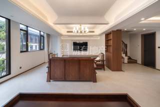 大城小院(公寓住宅) 4室2厅3卫 127.69m² 400万