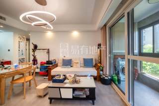 中天富春诚品二期 4室2厅2卫 125.84m² 180万