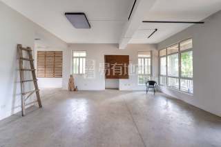 金都富春山居(别墅) 5室3厅3卫 270.00m² 1599万