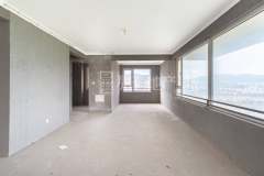野风秋雅 4室2厅2卫 126.95m² 180万