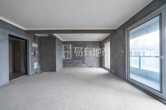 中天富春诚品二期 4室2厅2卫 125.02m² 185万