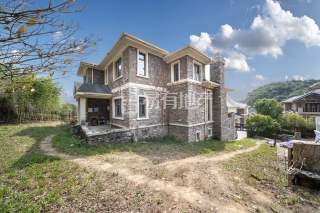九龙山庄(别墅) 5室3厅3卫 373.35m² 1400万