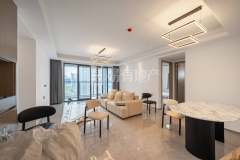 中铁溪畔云璟府 4室2厅2卫 127.00m² 3800元/月