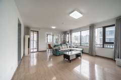 望钰和府南区 3室2厅2卫 124.59m² 2300元/月