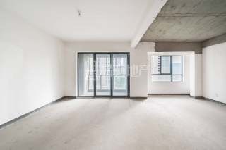 宝龙广场 3室2厅2卫 119.51m² 135万