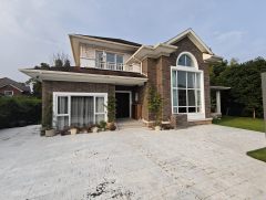 绿城七里香溪 5室3厅3卫 313.86m² 4999万