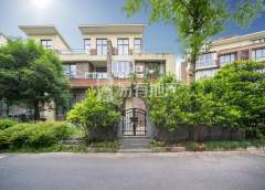 三江鸣翠蓝湾(别墅) 5室2厅2卫 219.66m² 580万